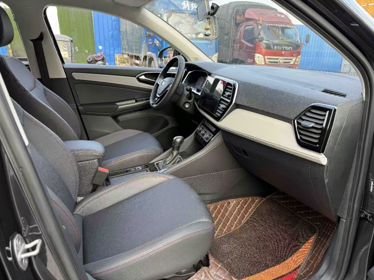 Volkswagen Jetta 2023 изображение автомобиля #4