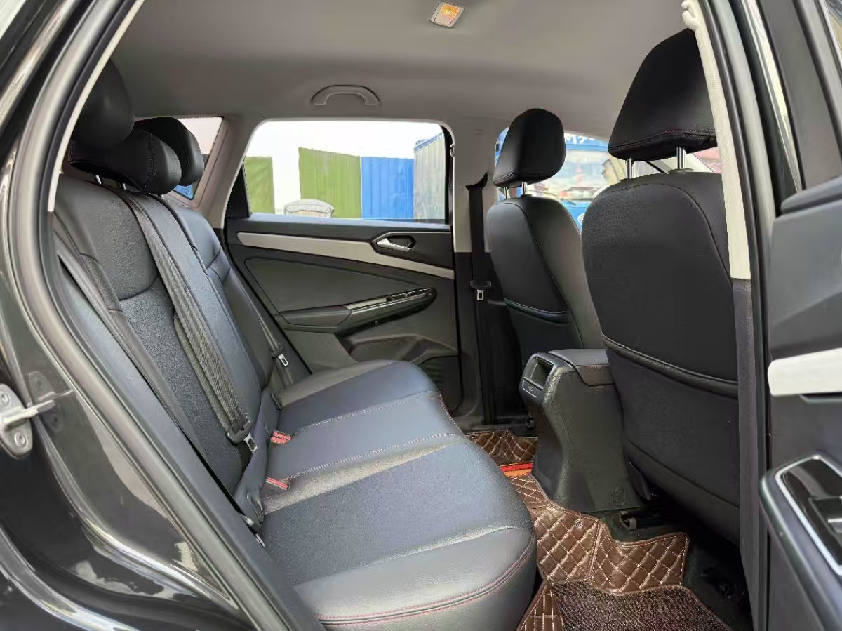 Volkswagen Jetta 2023 изображение автомобиля #6