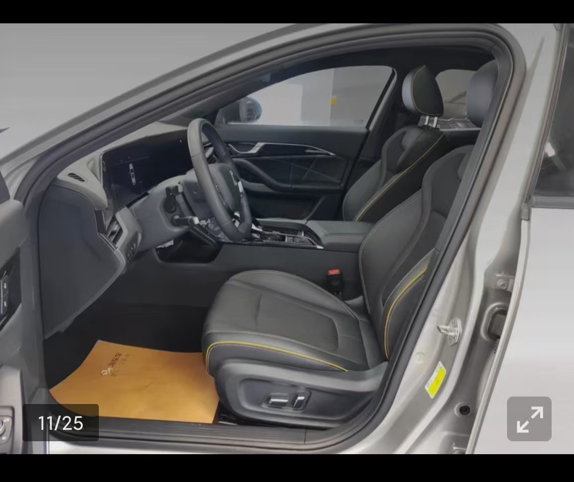 2022 car image #12