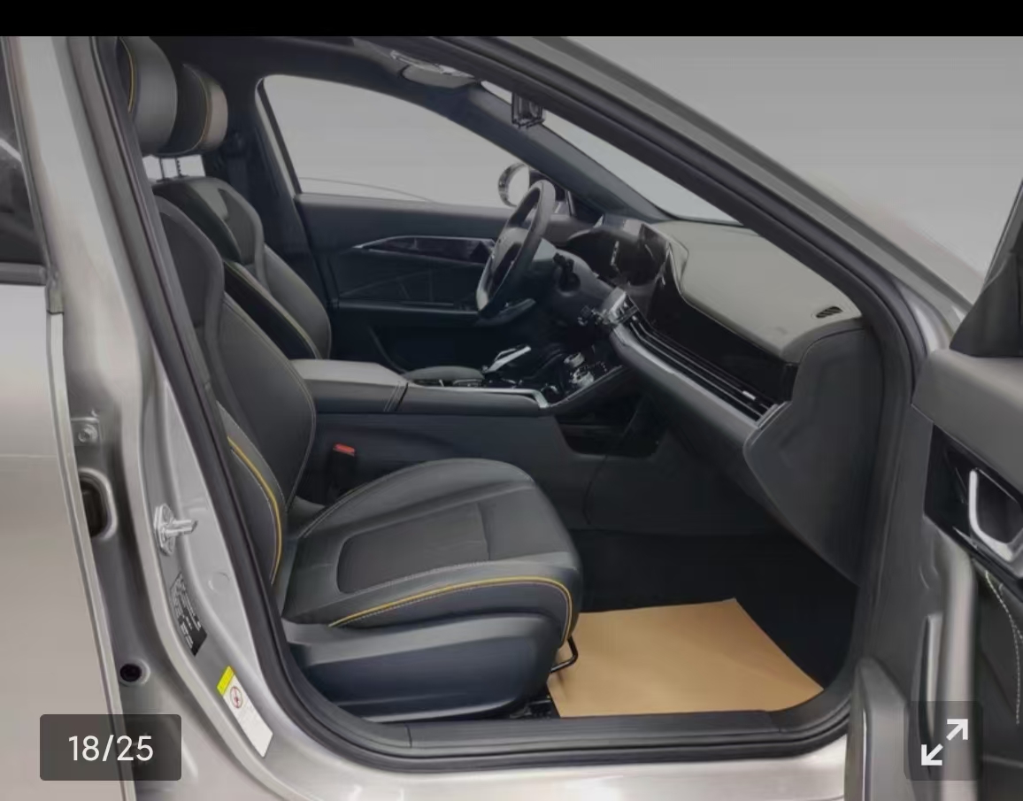 2022 car image #11