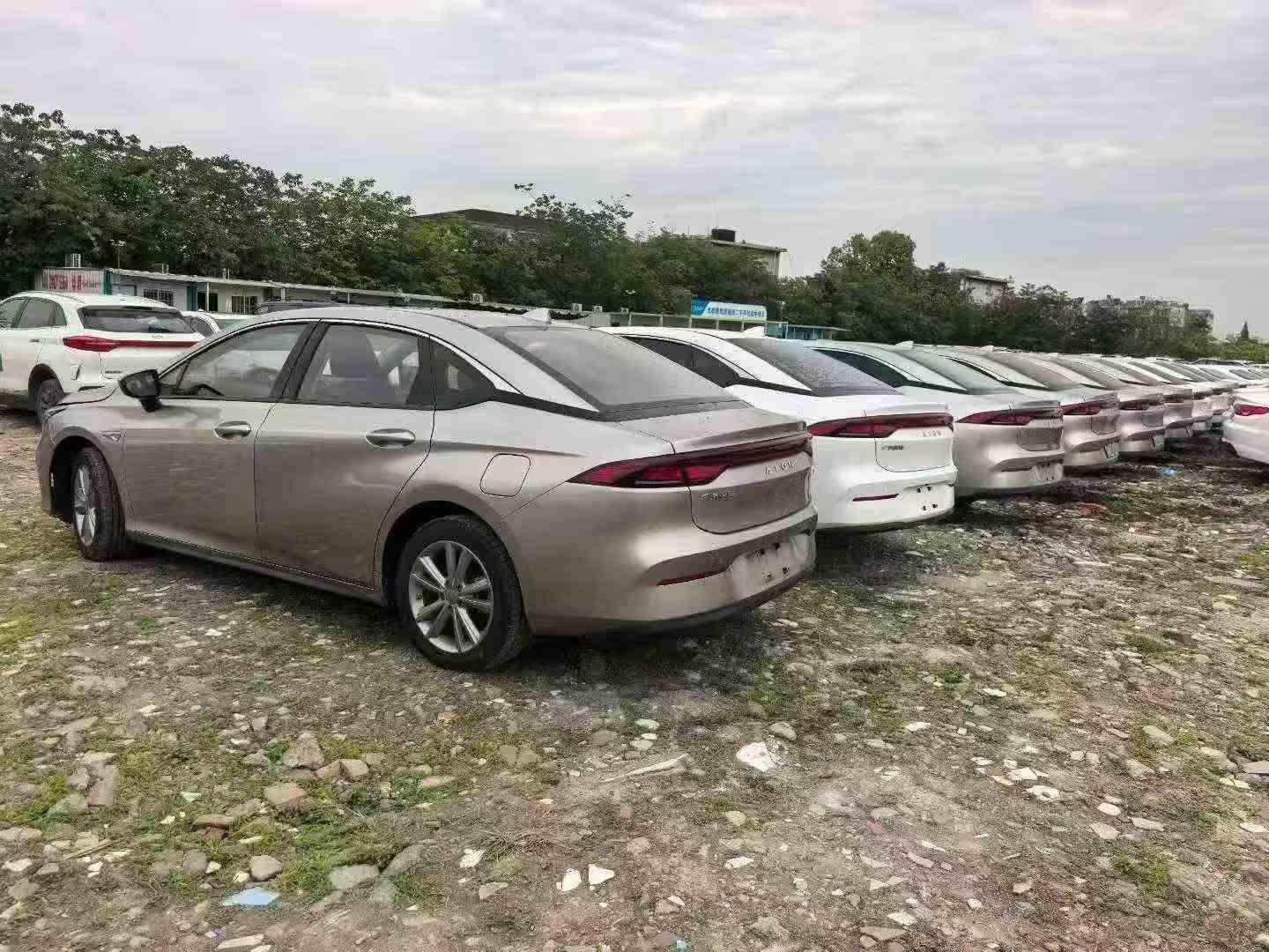 2023 car image #5