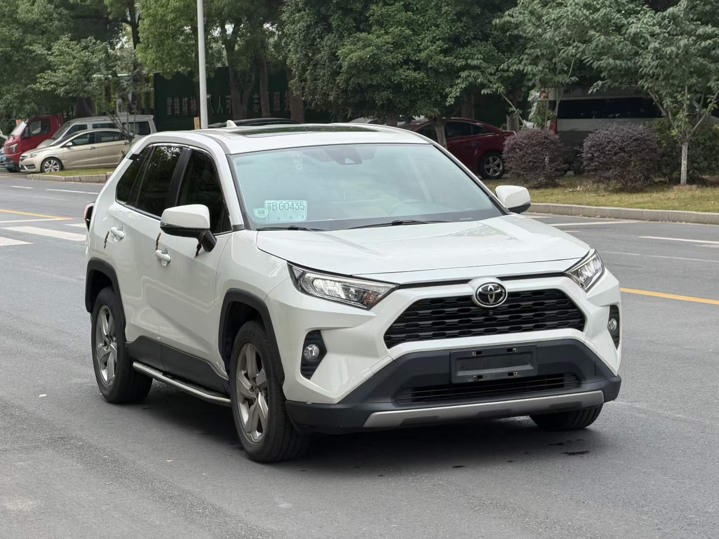Toyota RAV4 2021 car image #3