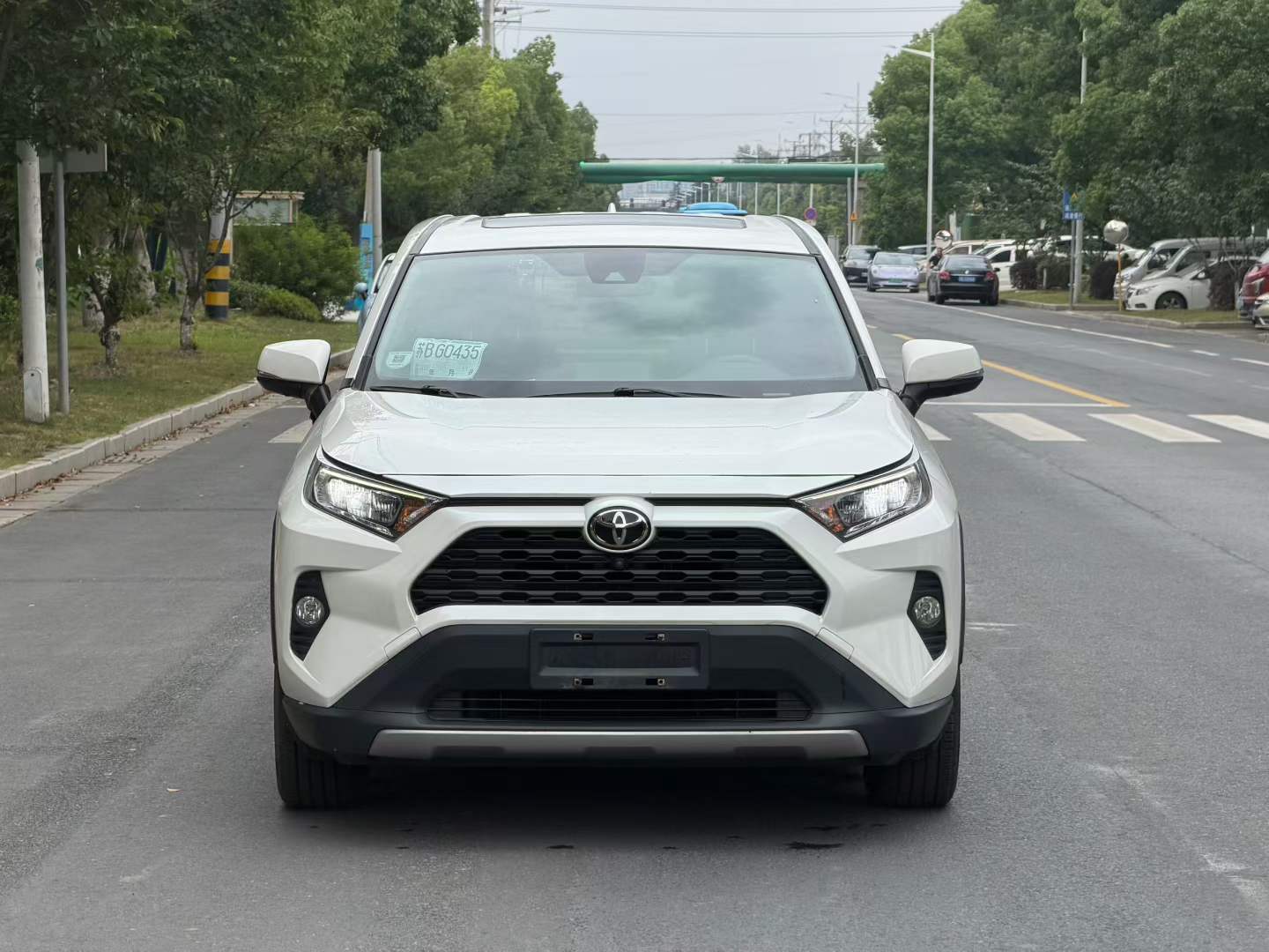 Toyota RAV4 2021 car image #4