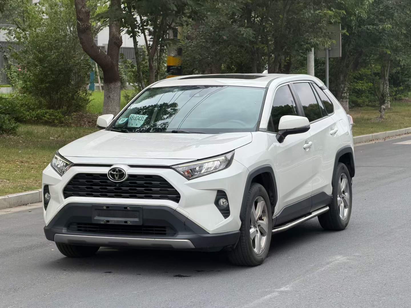 Toyota RAV4 2021 Toyota RAV4 2021 car image