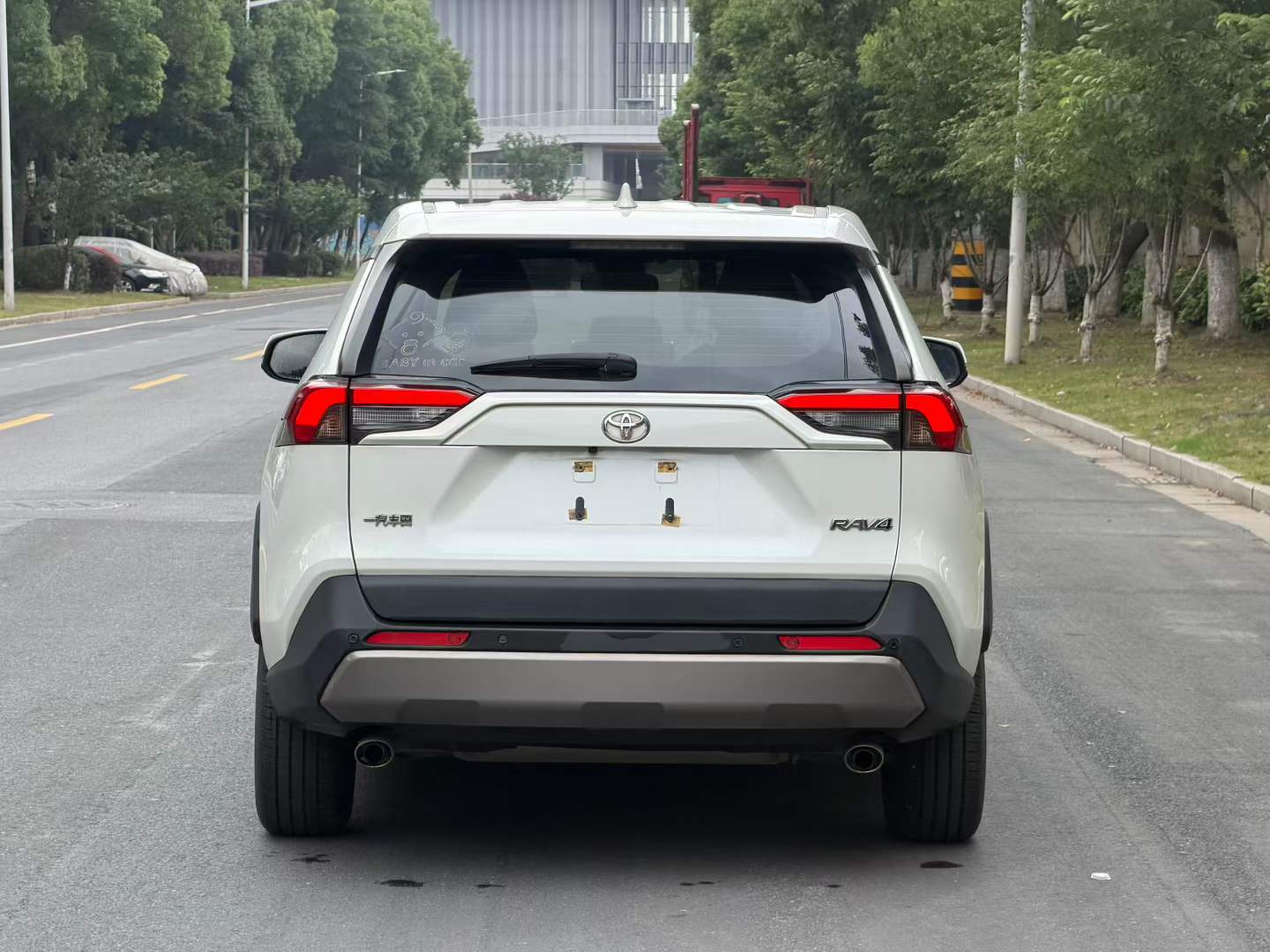 Toyota RAV4 2021 car image #5