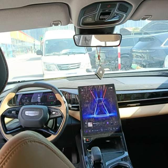 GEELY Boyue L 2023 car image #5