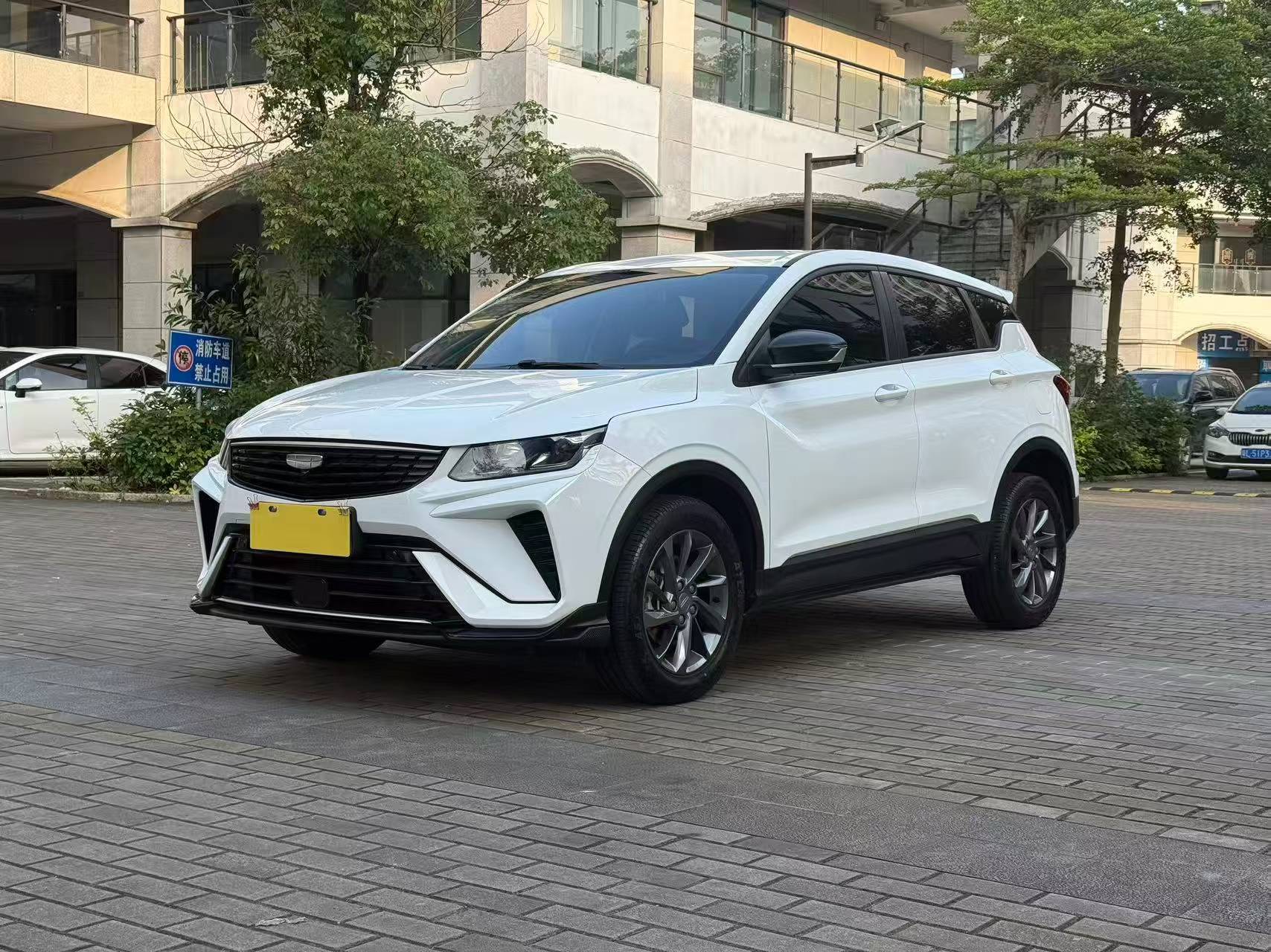 GEELY Coolray 2024 immagine di auto 