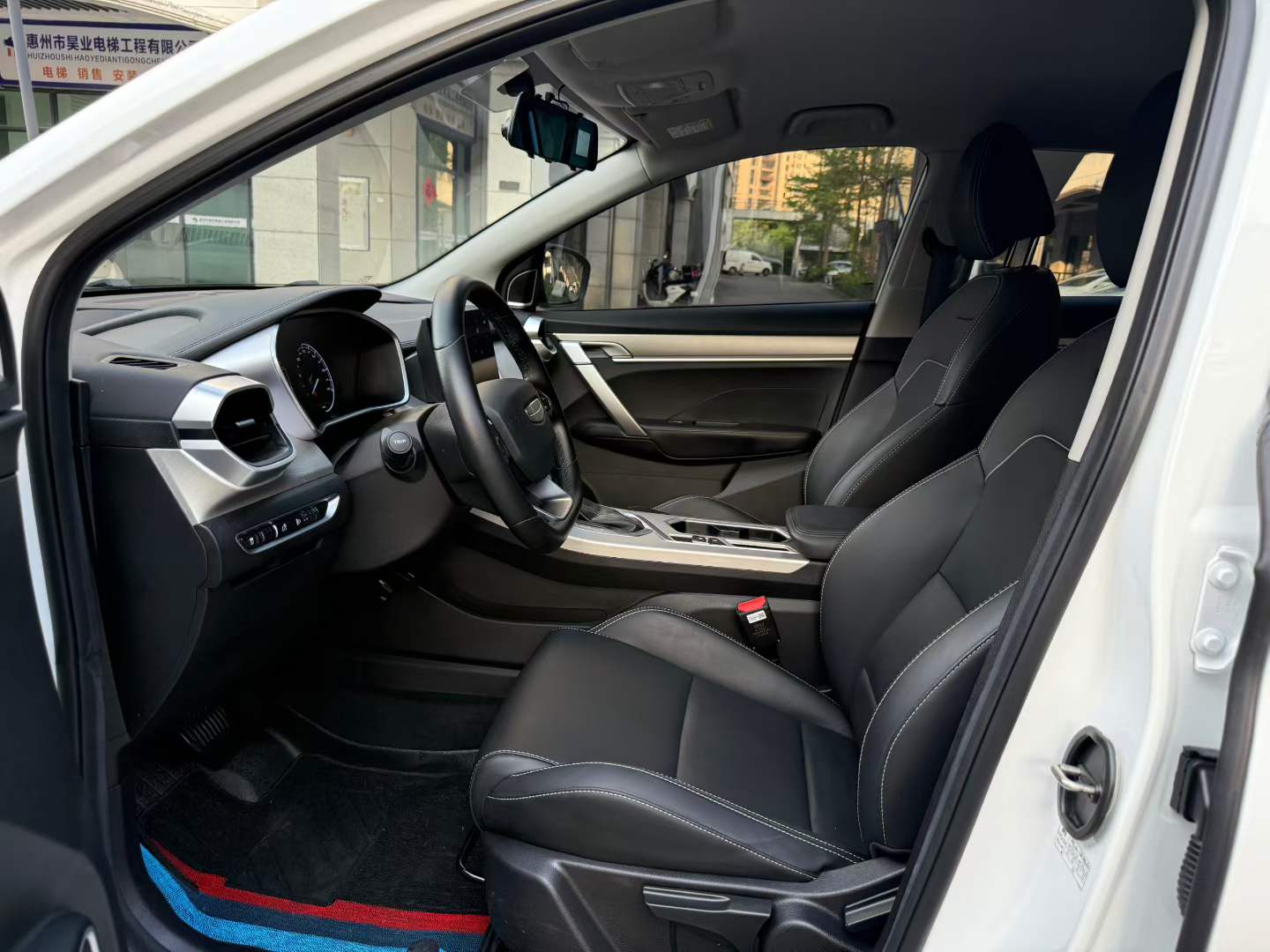 GEELY Coolray 2024 #2 GEELY Coolray 2024 immagine di auto #2