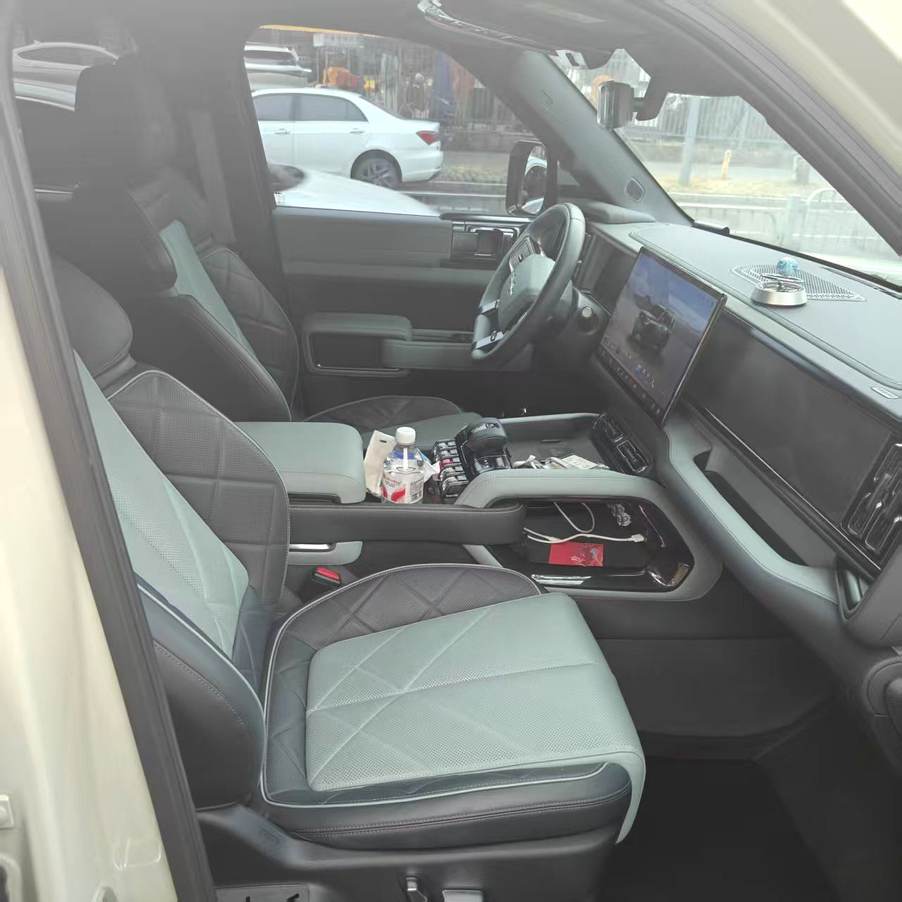 FangChengBao Leopard 5 2023 car image #2