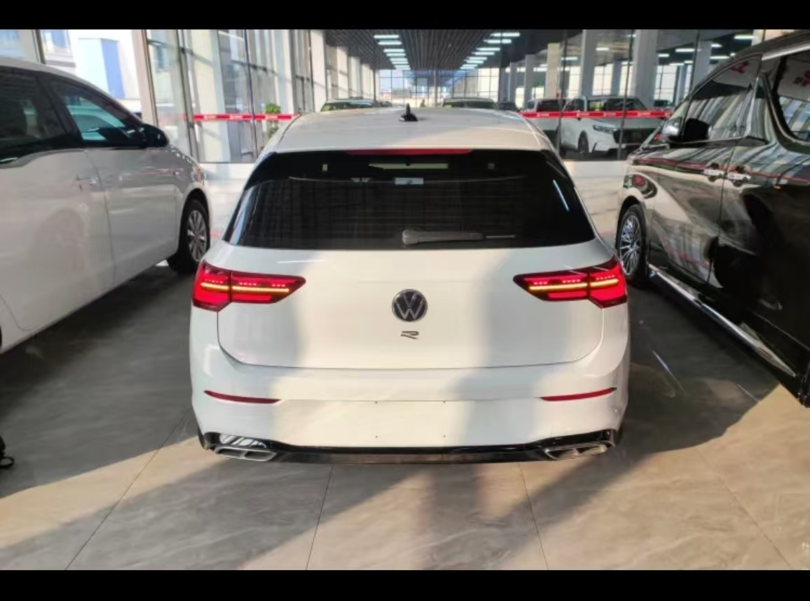 Volkswagen Golf 2024 car image #7