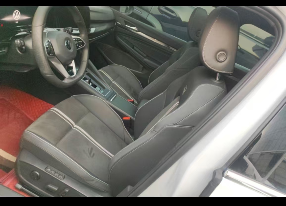 Volkswagen Golf 2024 car image #18