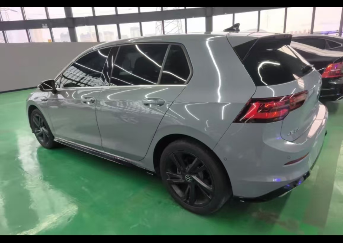 Volkswagen Golf 2023 car image #9