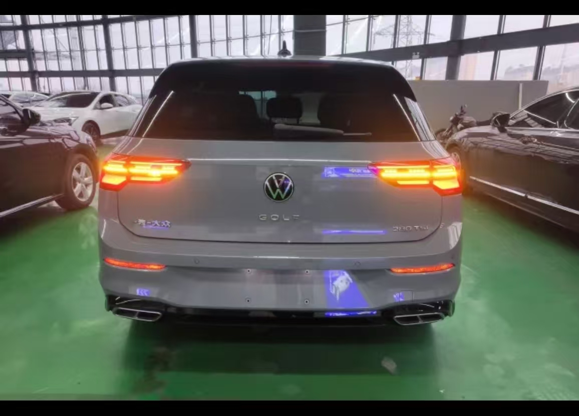 Volkswagen Golf 2023 car image #18