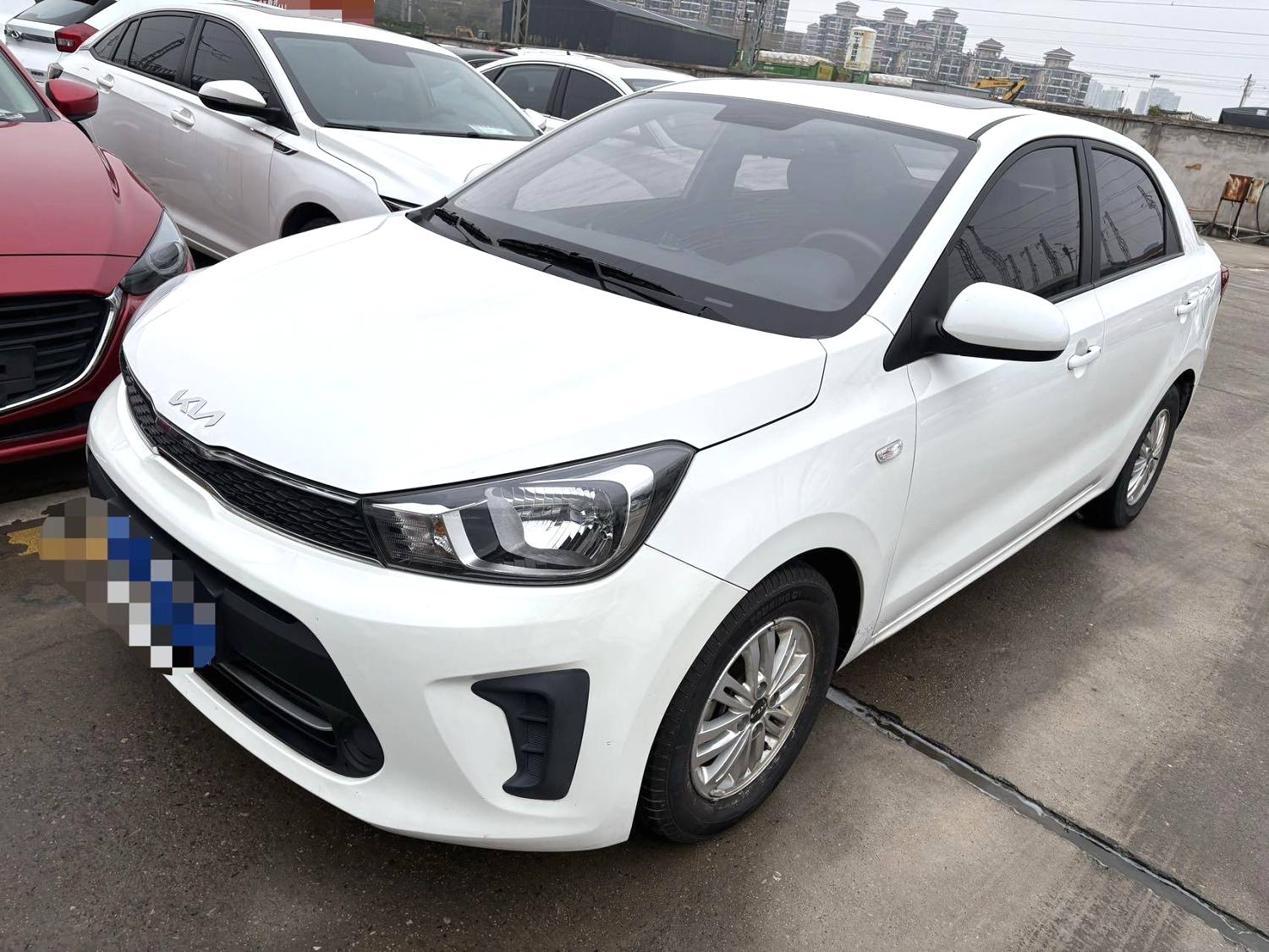 Kia Pegas 2023 汽车图片 