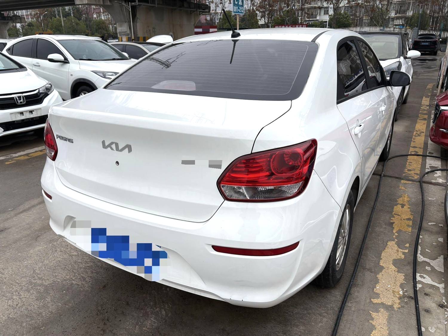 起亚 焕驰 2023 汽车图片 #3