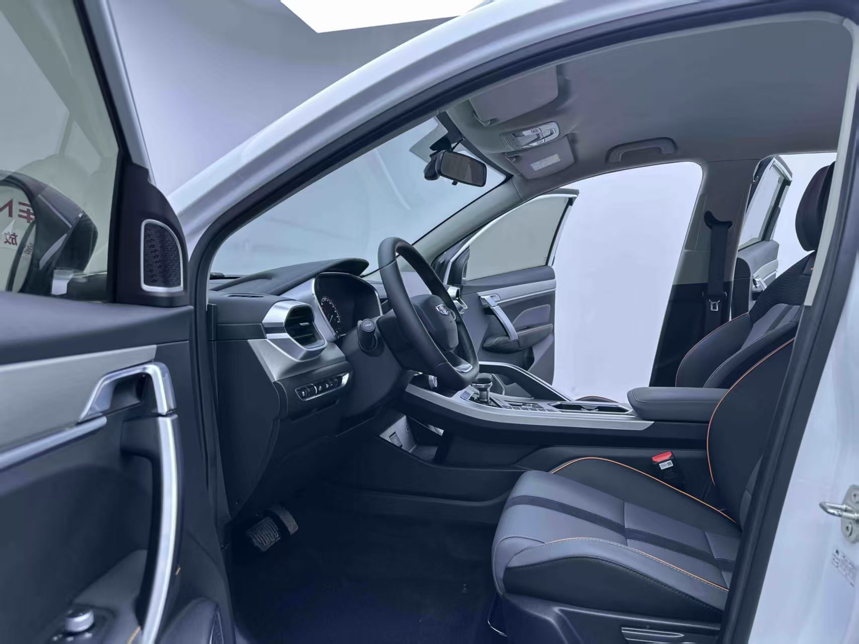 GEELY Coolray 2023 #3 GEELY Coolray 2023 car image #3