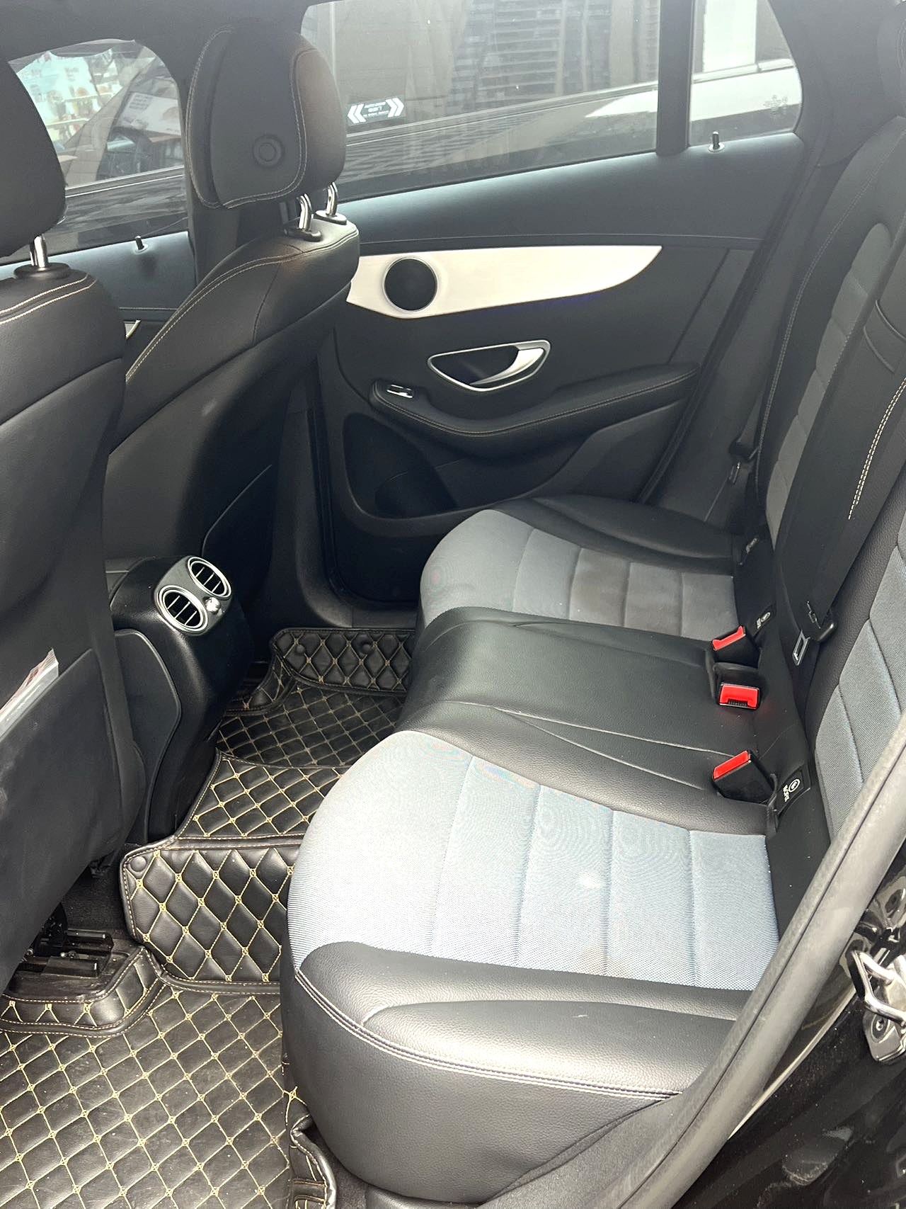 Mercedes-Benz EQC Class 2022 car image #7