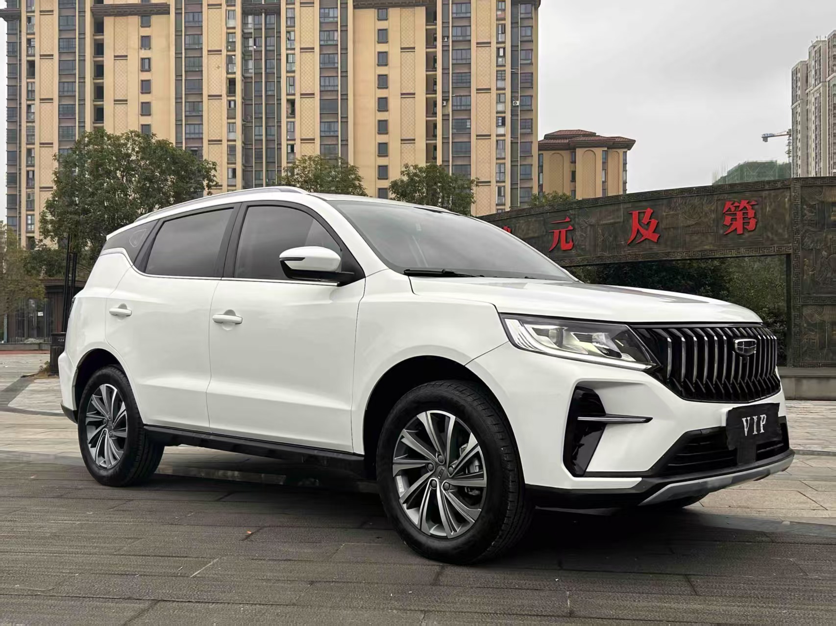 GEELY Vision X6 2023 car image #12