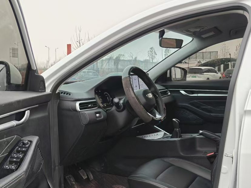 GEELY Emgrand 2024 car image #4