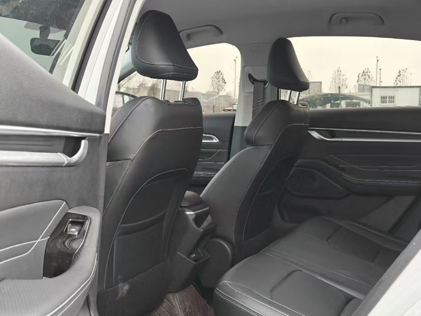 GEELY Emgrand 2024 car image #7