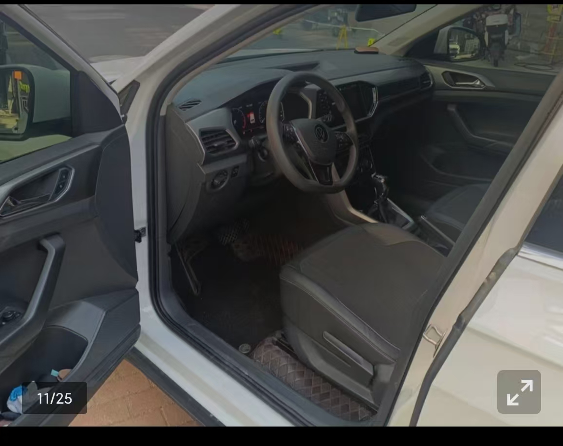 Volkswagen T-Cross 2023 car image #7