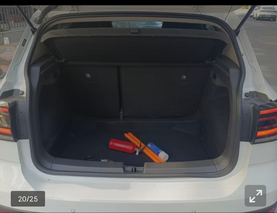 Volkswagen T-Cross 2023 car image #12