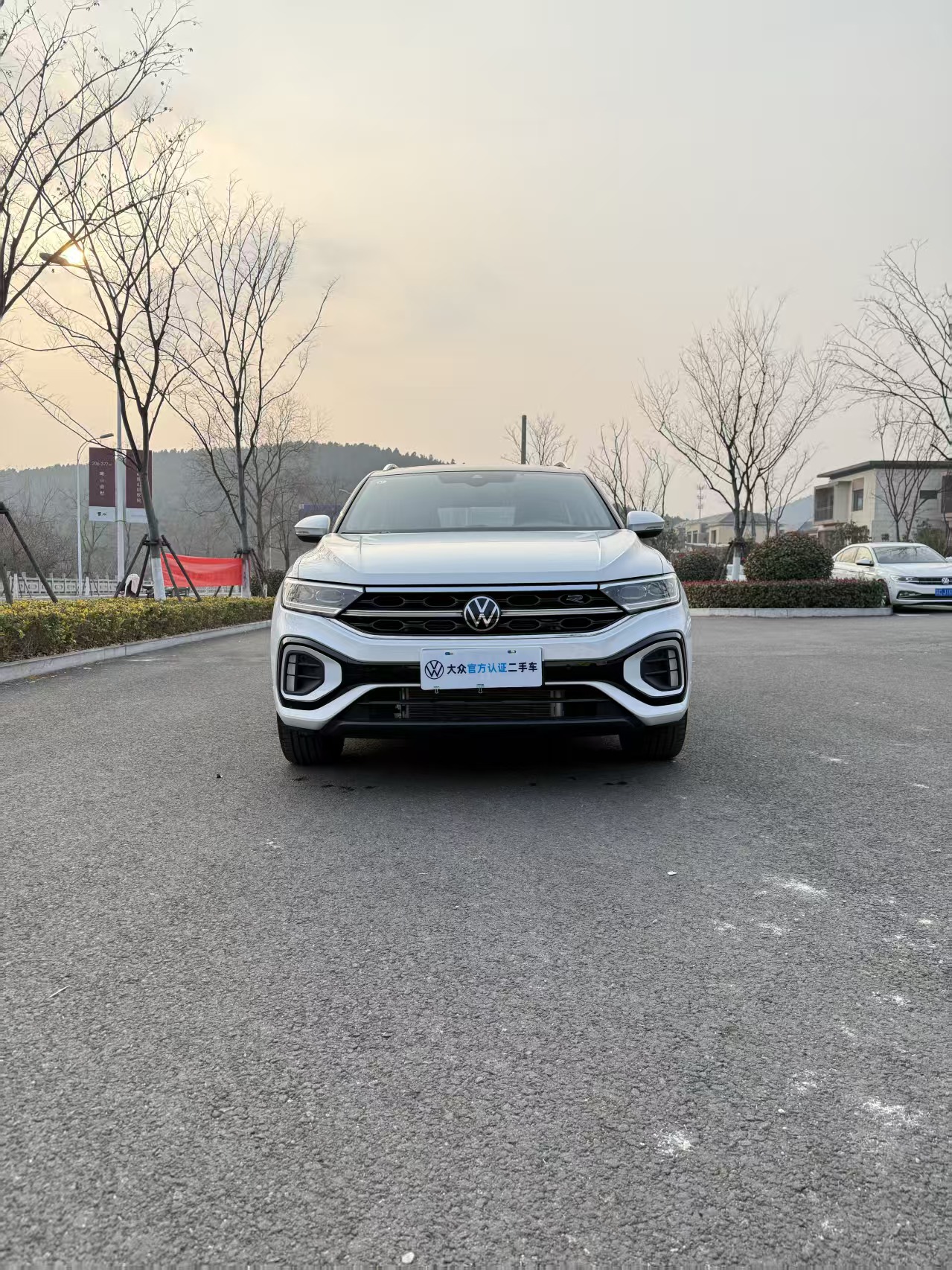 Volkswagen T-Roc 2023 car image #11