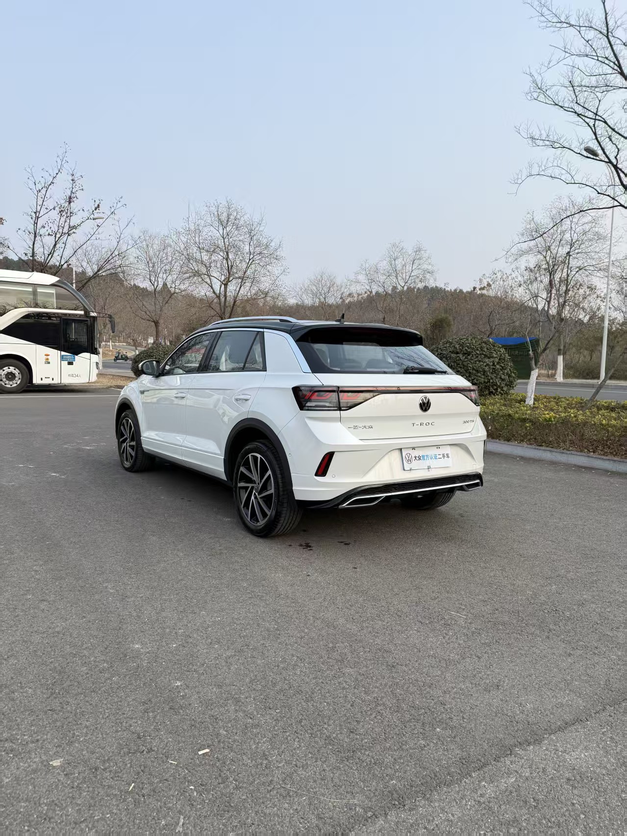Volkswagen T-Roc 2023 car image #8