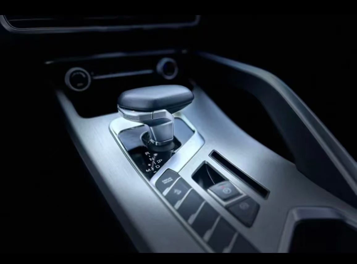 GEELY Coolray 2023 #6 GEELY Coolray 2023 car image #6