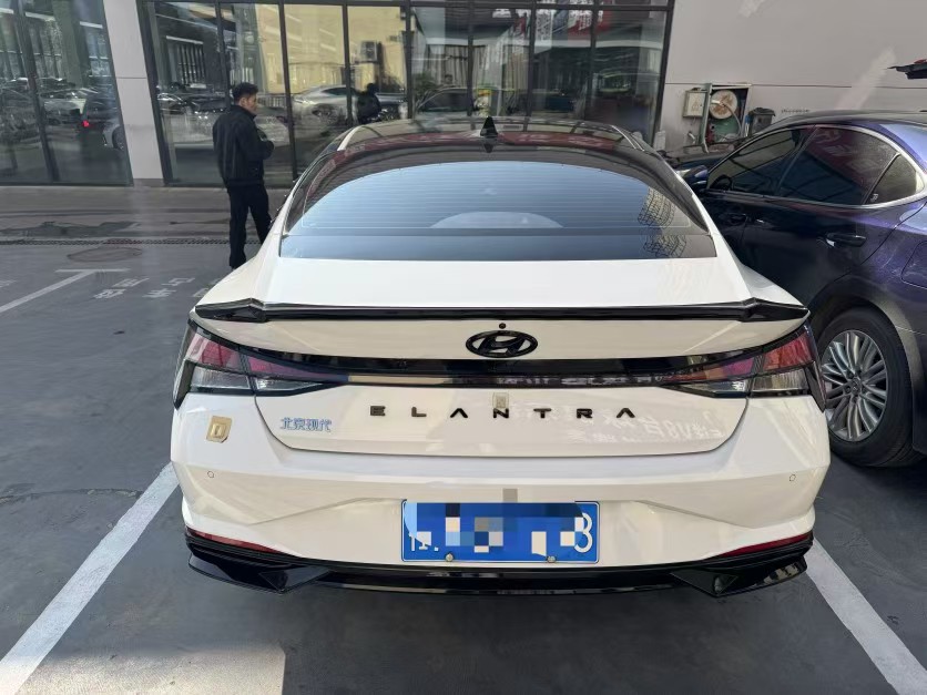 Hyundai Elantra 2023 car image #2
