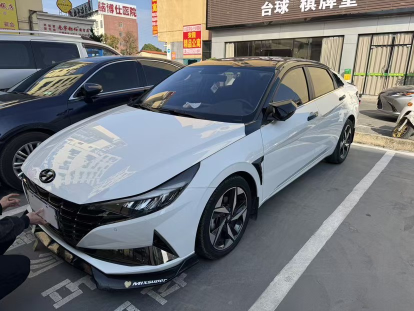 Hyundai Elantra 2023 car image 