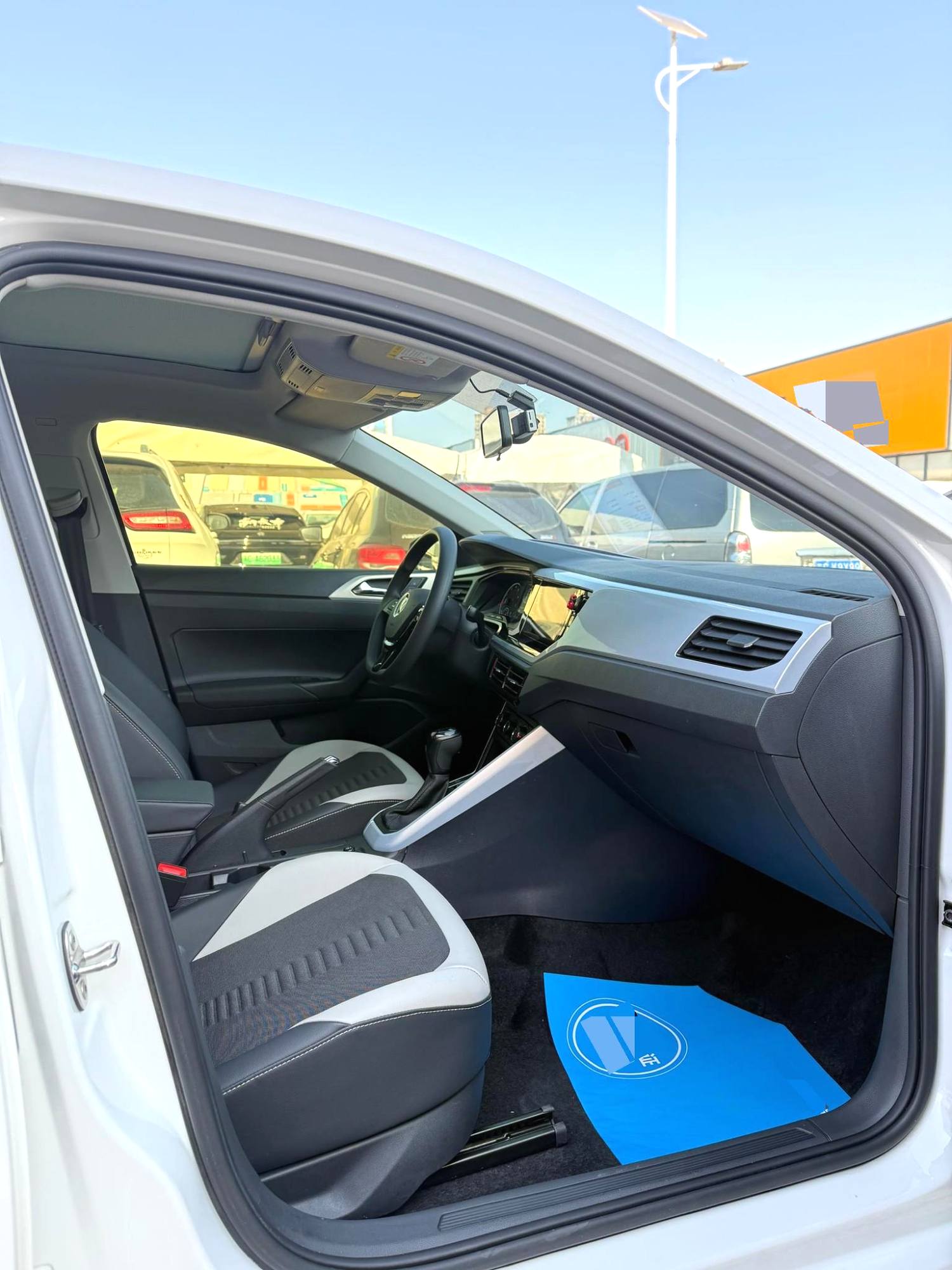 Volkswagen Polo 2023 car image #4