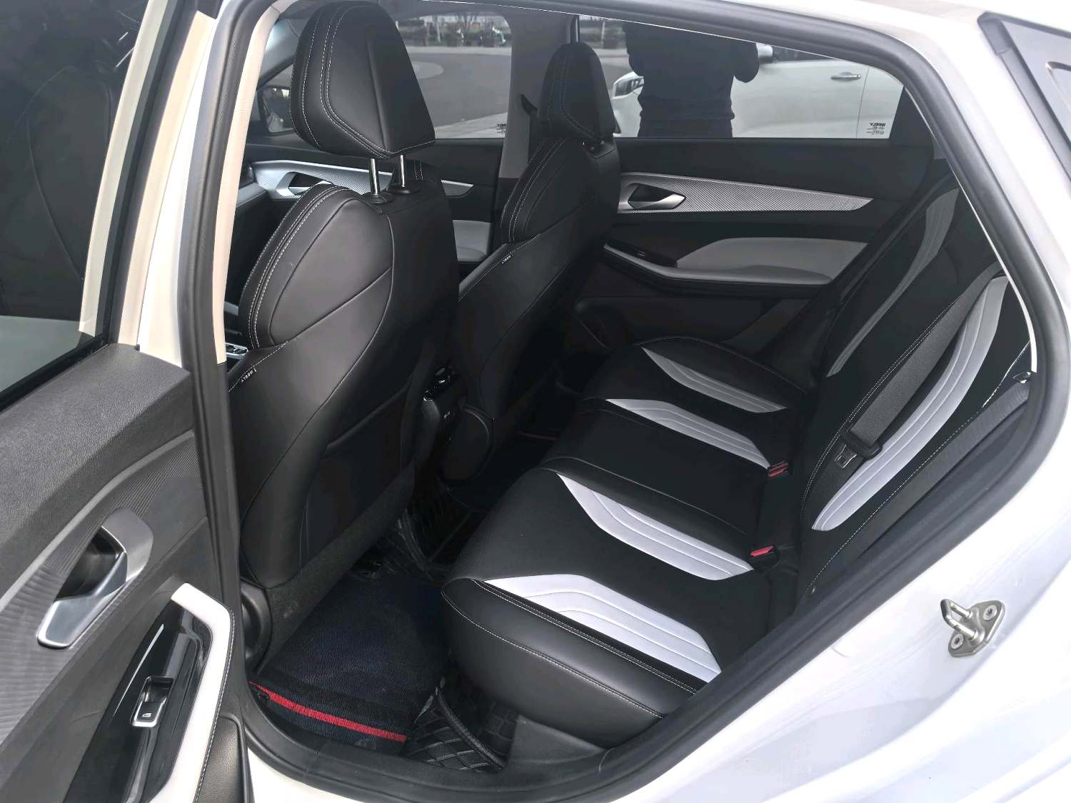 GEELY Binray 2023 car image #4