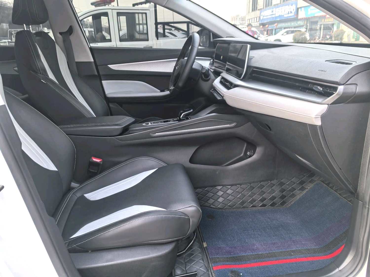 GEELY Binray 2023 car image #5