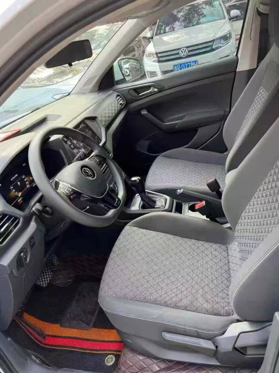 Volkswagen T-Cross 2023 car image #5