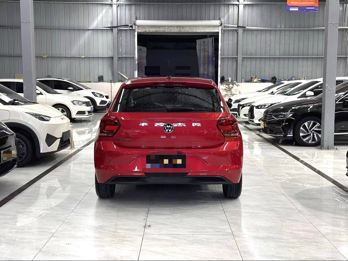 Volkswagen Polo 2023 car image #2