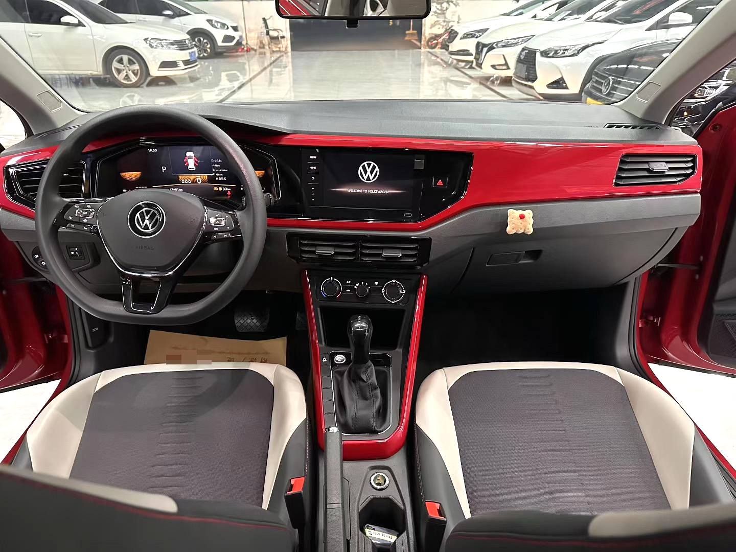 Volkswagen Polo 2023 car image #8