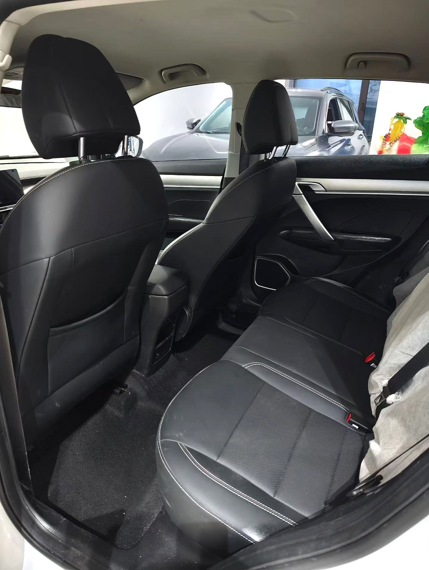GEELY Coolray 2024 car image #3
