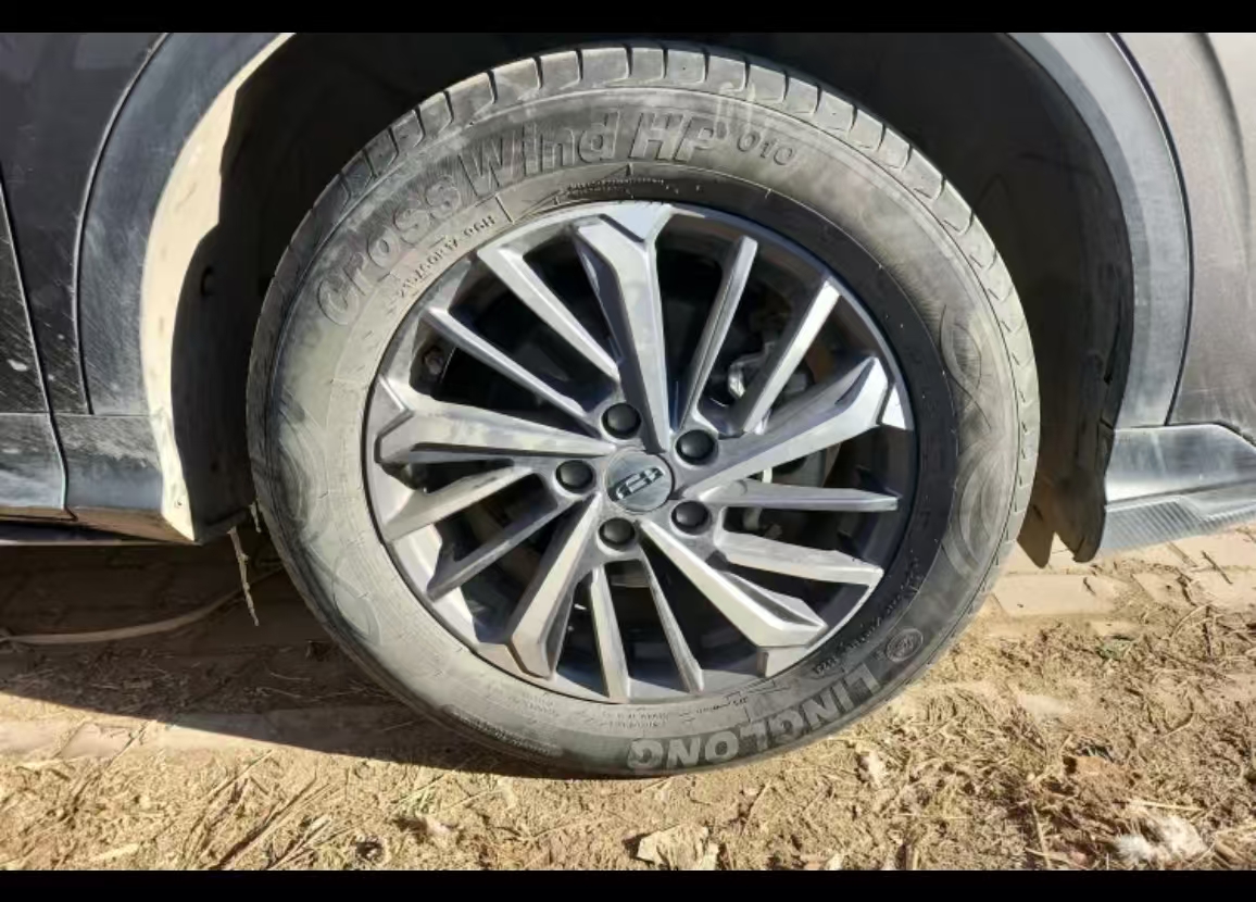 GEELY Coolray 2023 car image #19