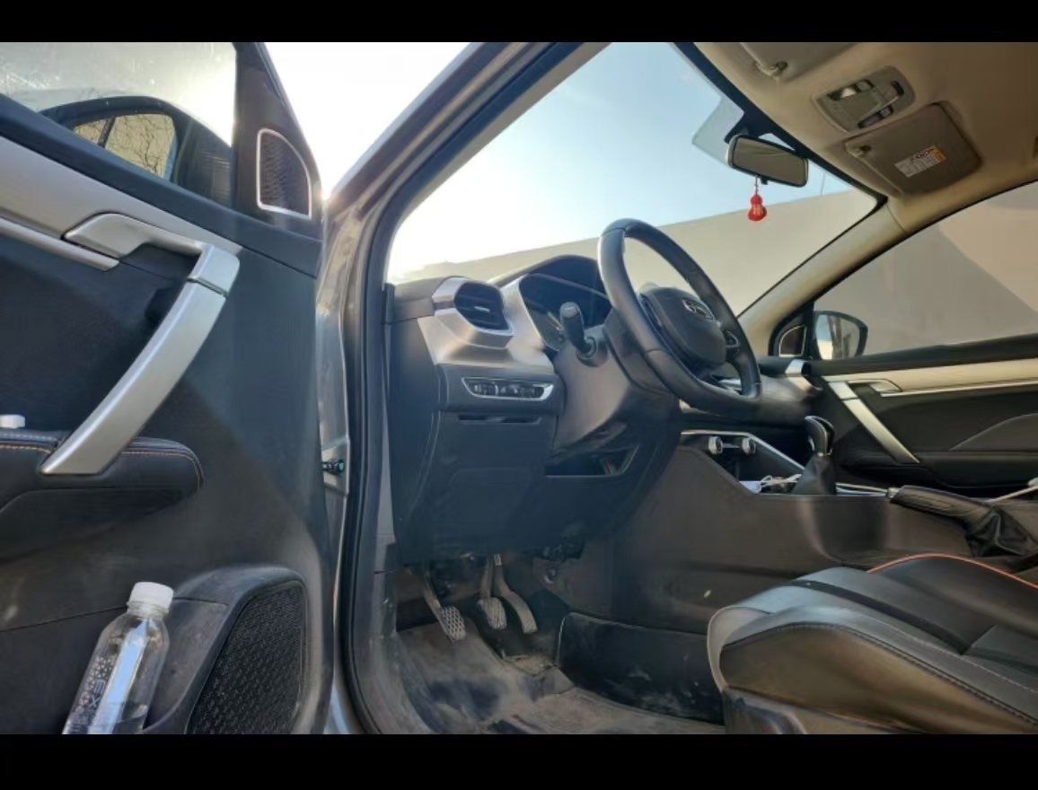 GEELY Coolray 2023 car image #16