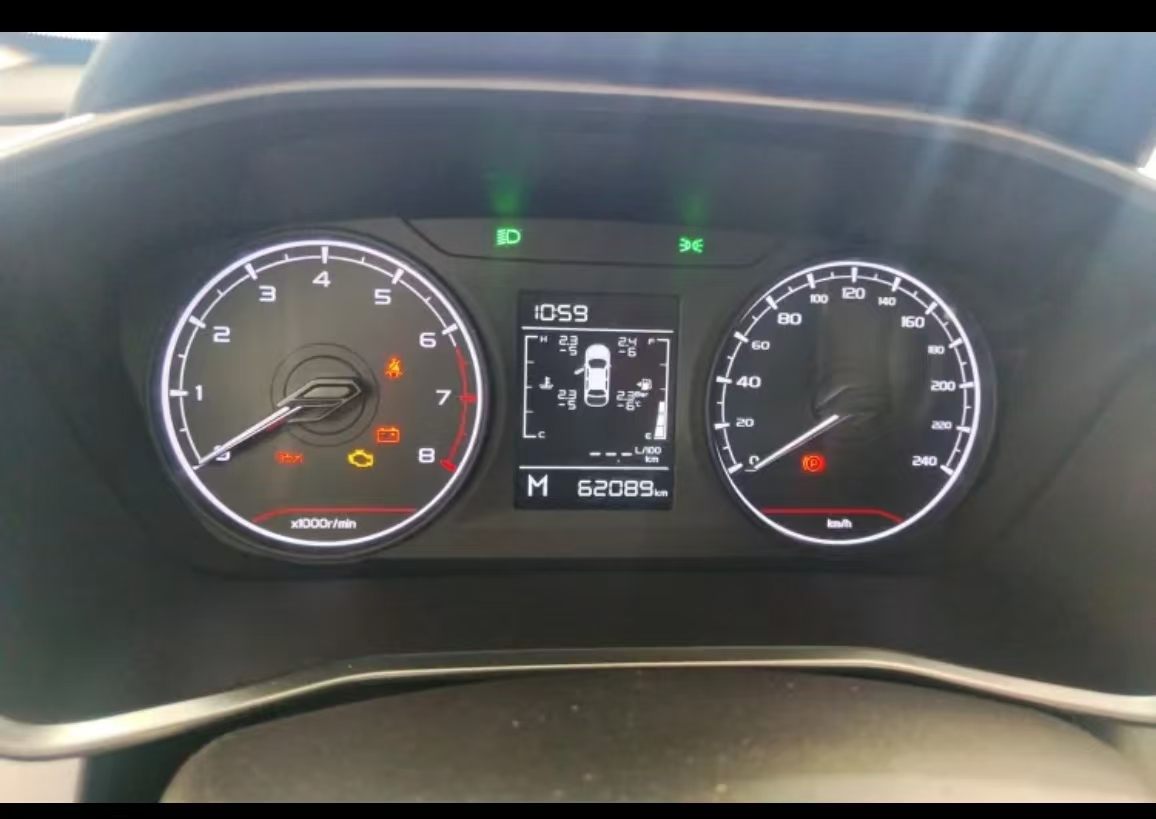 GEELY Coolray 2023 car image #2