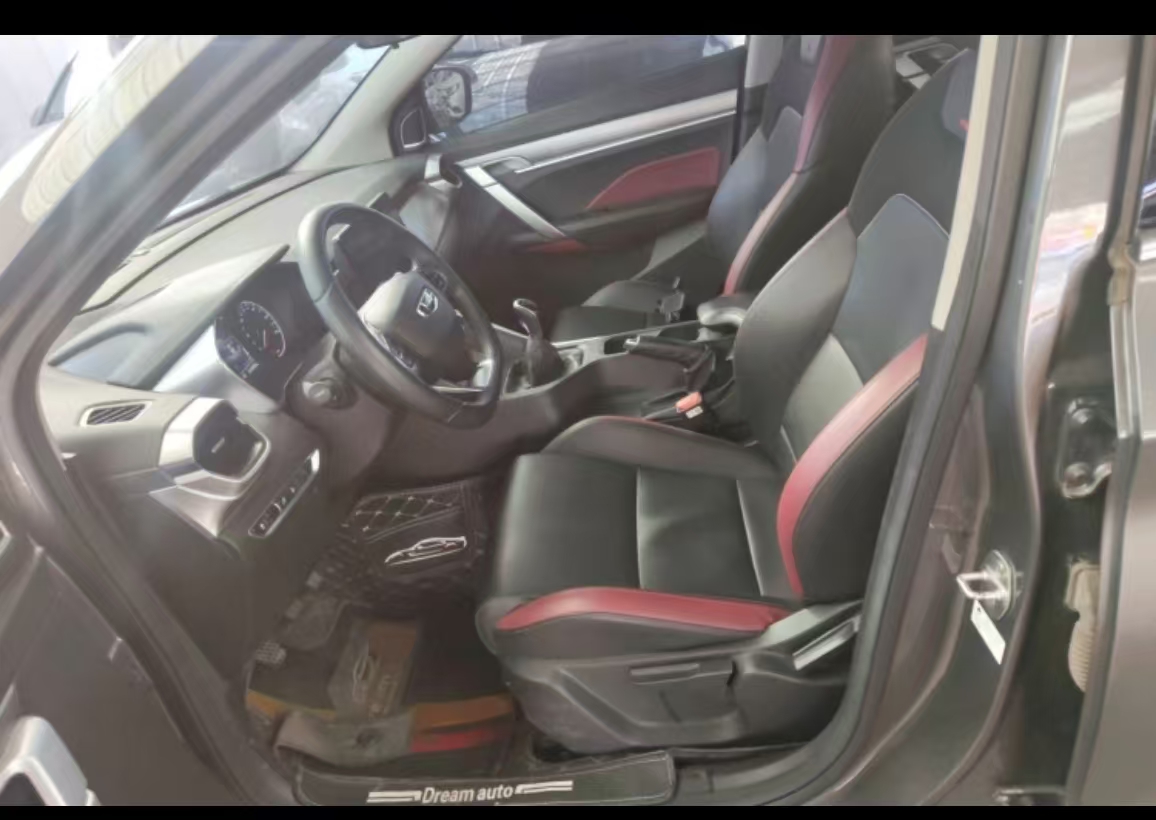 GEELY Coolray 2023 car image #10