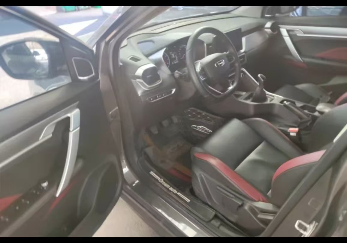 GEELY Coolray 2023 car image #13