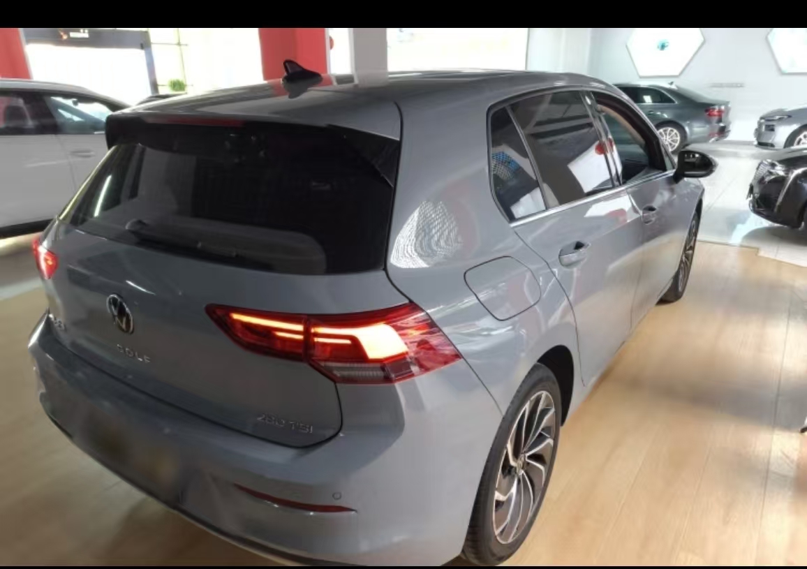 Volkswagen Golf 2023 #10 Volkswagen Golf 2023 car image #10