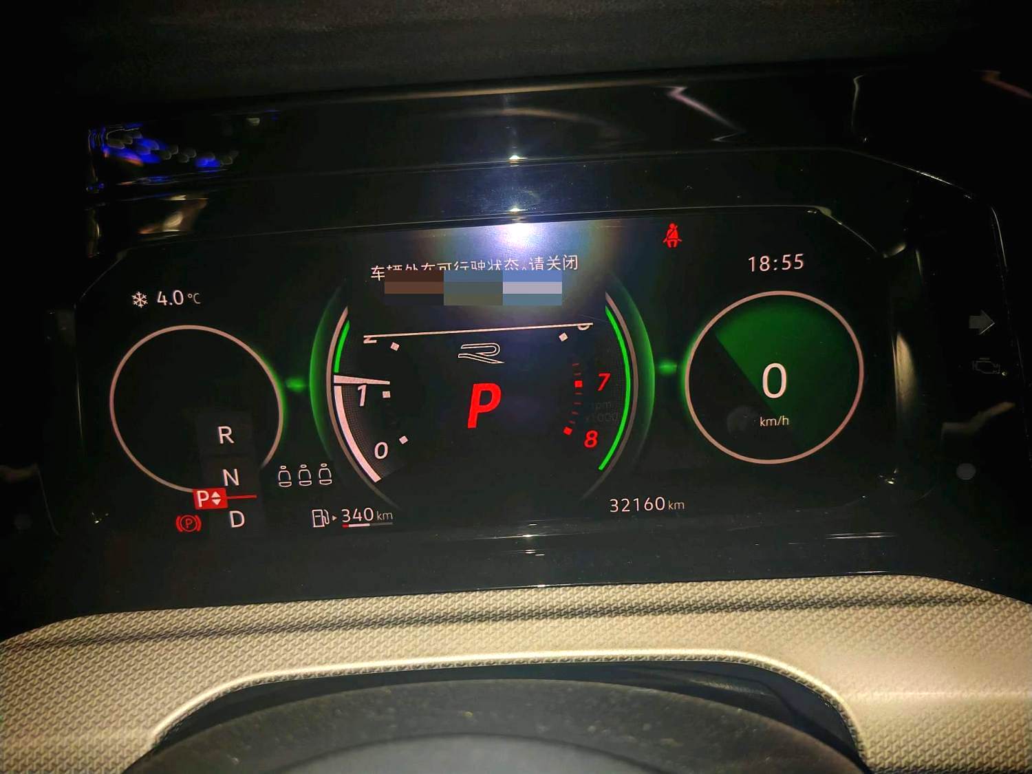 Volkswagen Golf 2023 car image #2