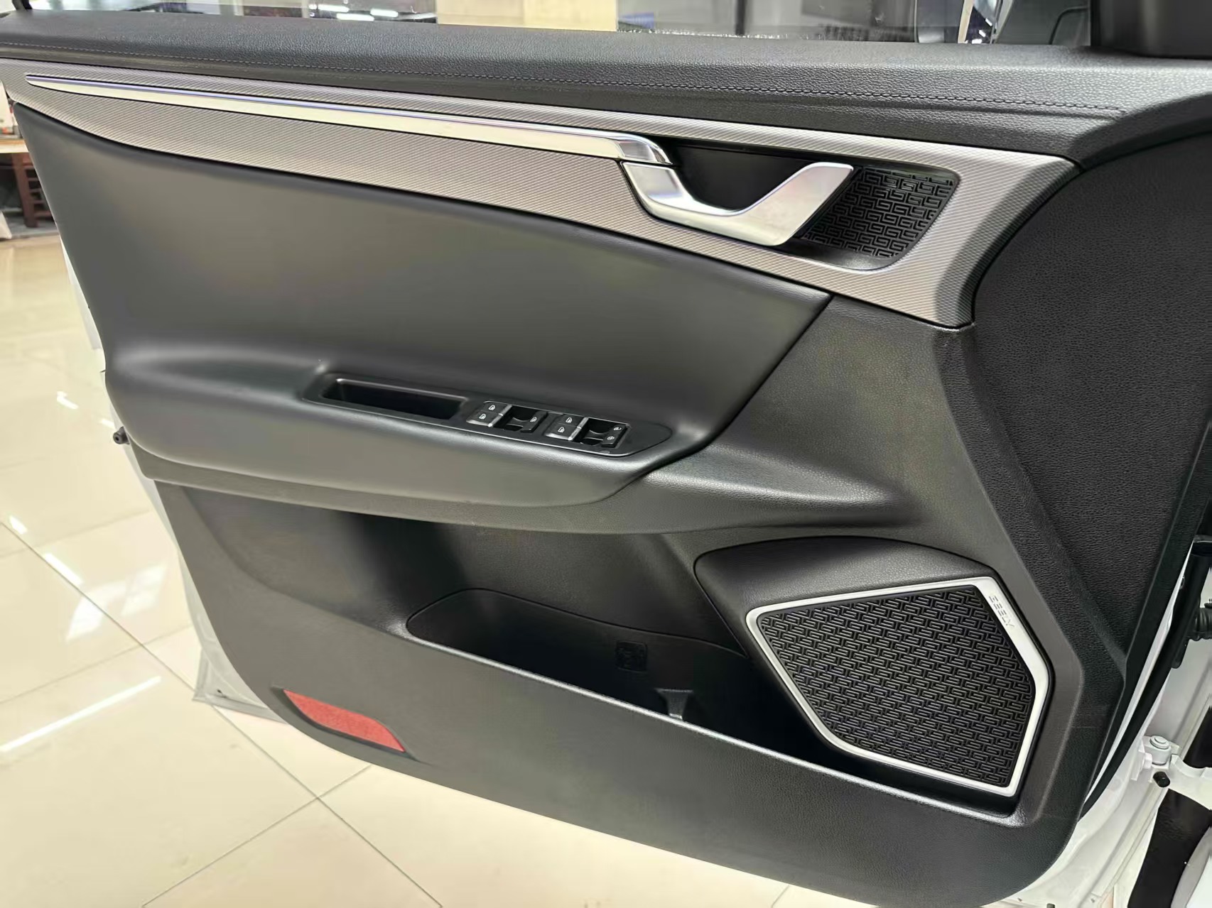 GEELY Emgrand 2021 car image #17