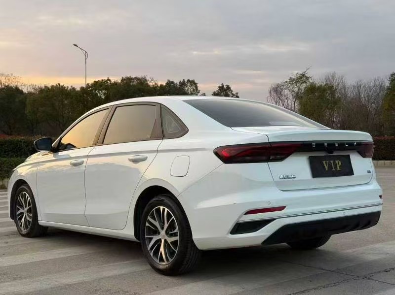 GEELY Emgrand 2023 #5 GEELY Emgrand 2023 car image #5