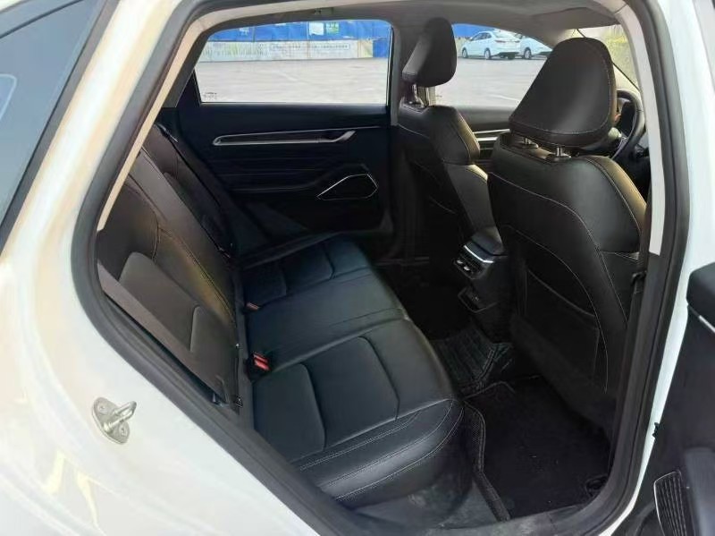 GEELY Emgrand 2023 #2 GEELY Emgrand 2023 car image #2