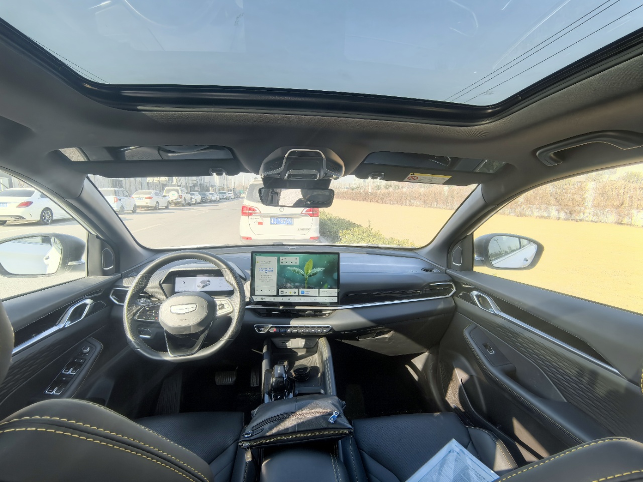 GEELY Coolray 2024 car image #3