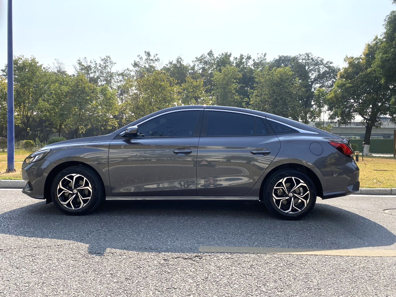 MG 5 2023 car image #9